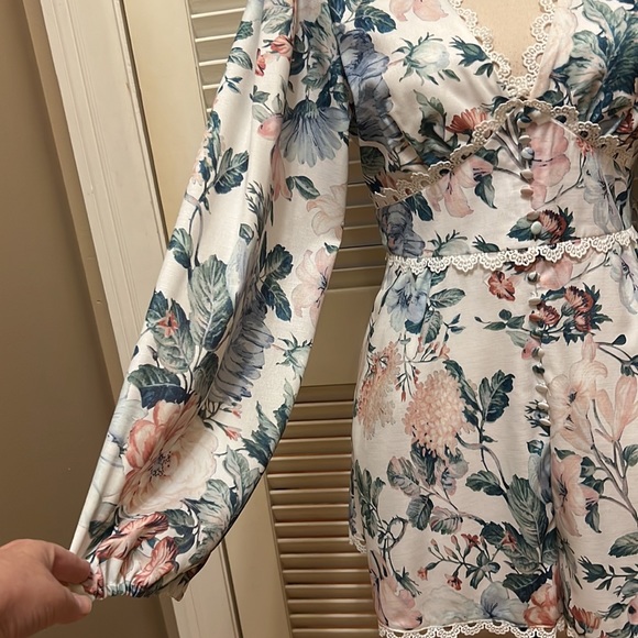 142. Luxxel No Love Lost Floral, Crochet Romper with Pockets, Size Large, NWT - Picture 9 of 17